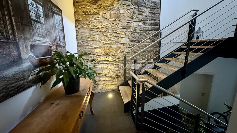 Maisonettenwohnung Siegen - 4 Zimmer, 190 m&sup2;, 2.000&euro; | Angebot:26496310