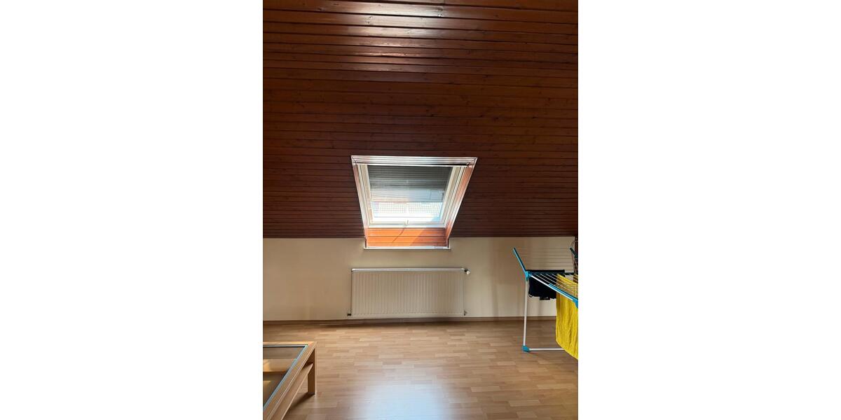 Dachgeschoßwohnung Völklingen - 3 Zimmer, 82 m&sup2;, 550&euro; | Angebot:26463372