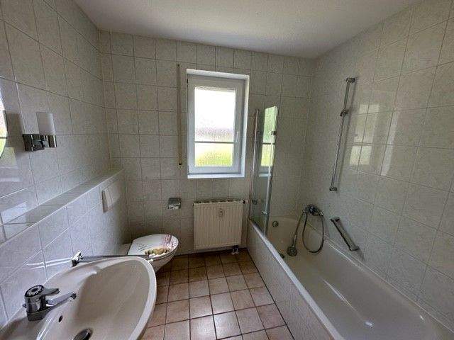 Etagenwohnung Prosselsheim - 4 Zimmer, 90 m&sup2;, 780&euro; | Angebot:25774918