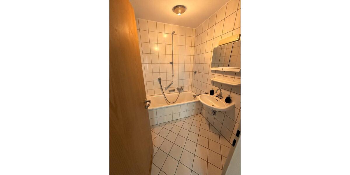 Etagenwohnung Aachen Aachen-Mitte - 2 Zimmer, 72 m&sup2;, 900&euro; | Angebot:26532502