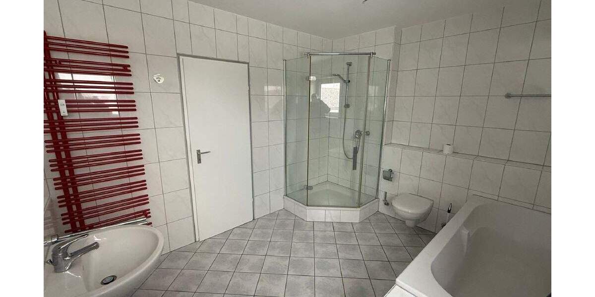 Großzügige 4,5 Zimmer-Penthouse-Wohnung mit zwei Terrassen 4 zimmer