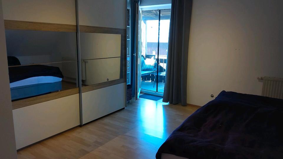 Dachgeschoßwohnung Penzing - 3 Zimmer, 70 m&sup2;, 690&euro; | Angebot:26704309