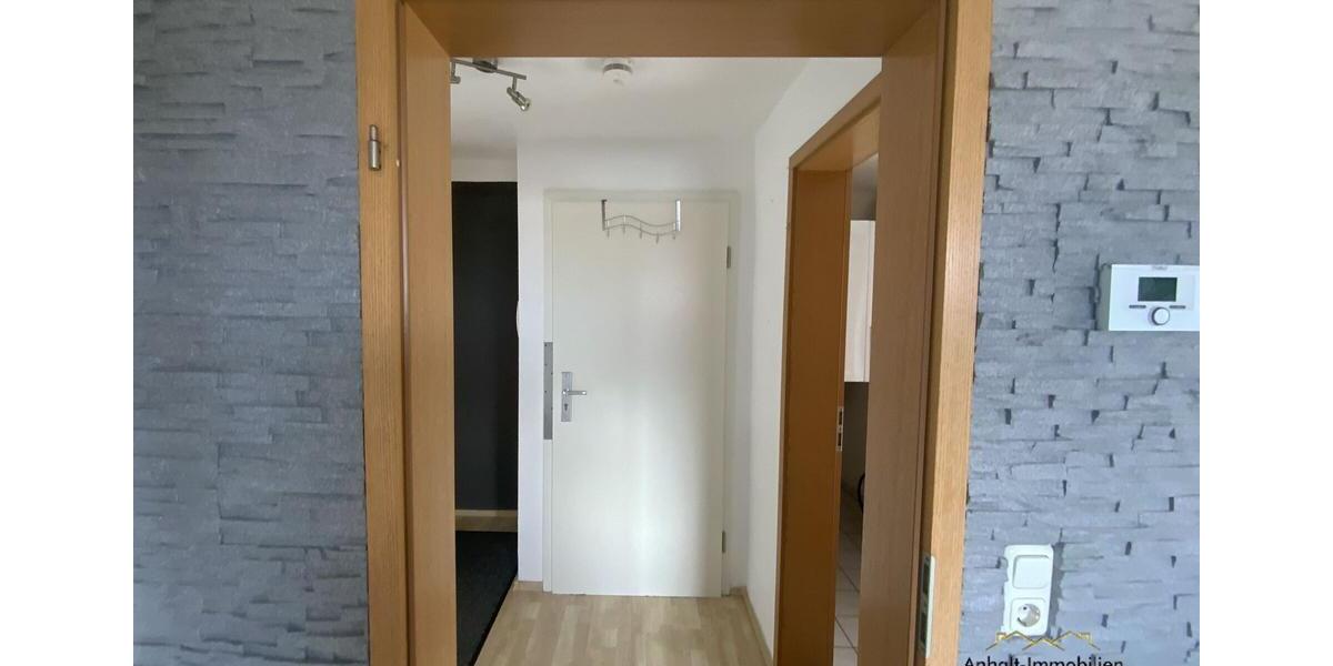 Dachgeschoßwohnung Bitterfeld-Wolfen Holzweißig - 3 Zimmer, 68 m&sup2;, 520&euro; | Angebot:24933906