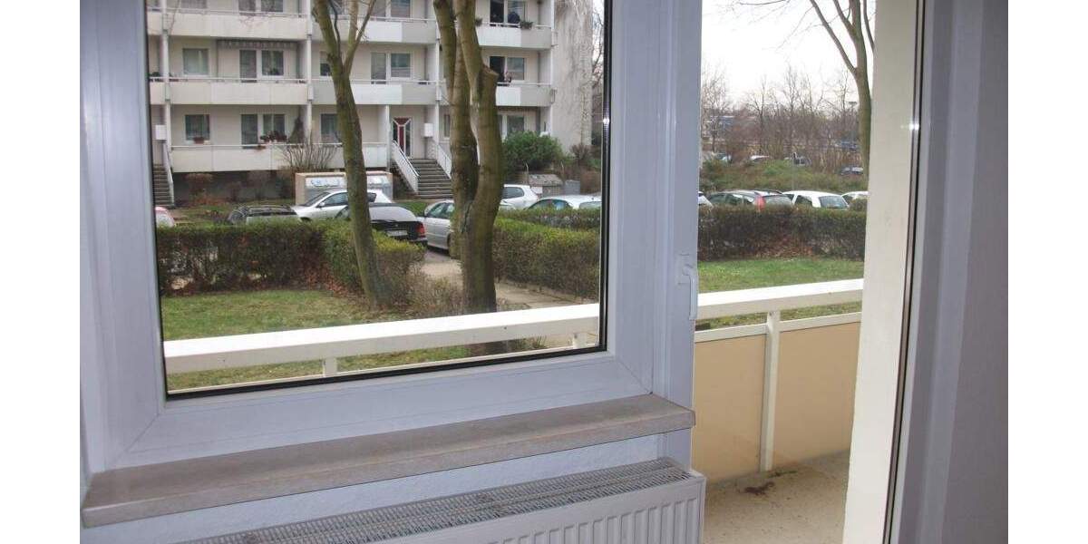 Etagenwohnung Magdeburg Neu Olvenstedt - 3 Zimmer, 70 m&sup2;, 420&euro; | Angebot:25666261