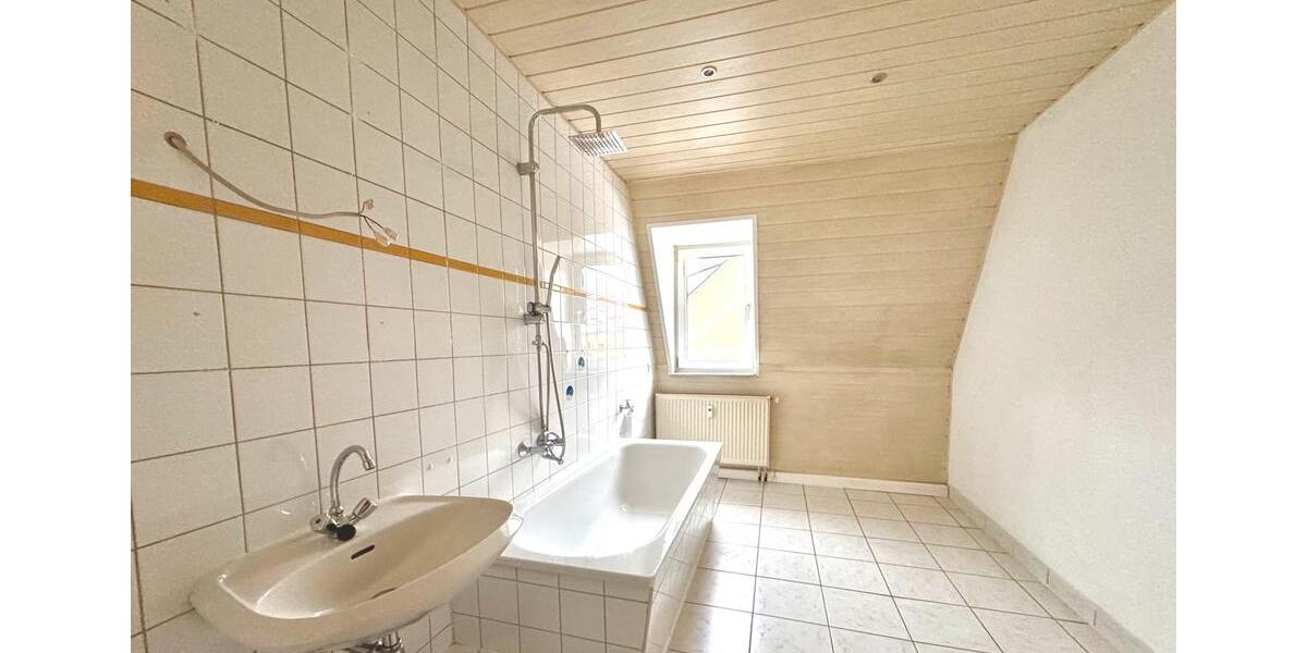 Dachgeschoßwohnung Hartenstein - 2 Zimmer, 50 m&sup2;, 320&euro; | Angebot:24770512