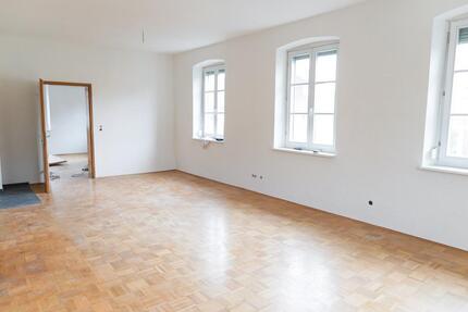 Wohnung Hammelburg - 5 Zimmer, 133 m&sup2;, 900&euro; | Angebot:24480623