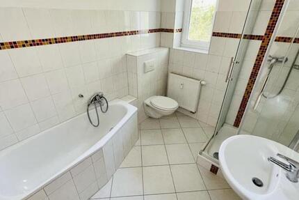 Familien willkommen! 4 R.-Wohnung mit West-Balkon, Wanne, Dusche und Hausgarten in Gera-Debschwitz! - Wohnung Gera Debschwitz | Angebot:26129604