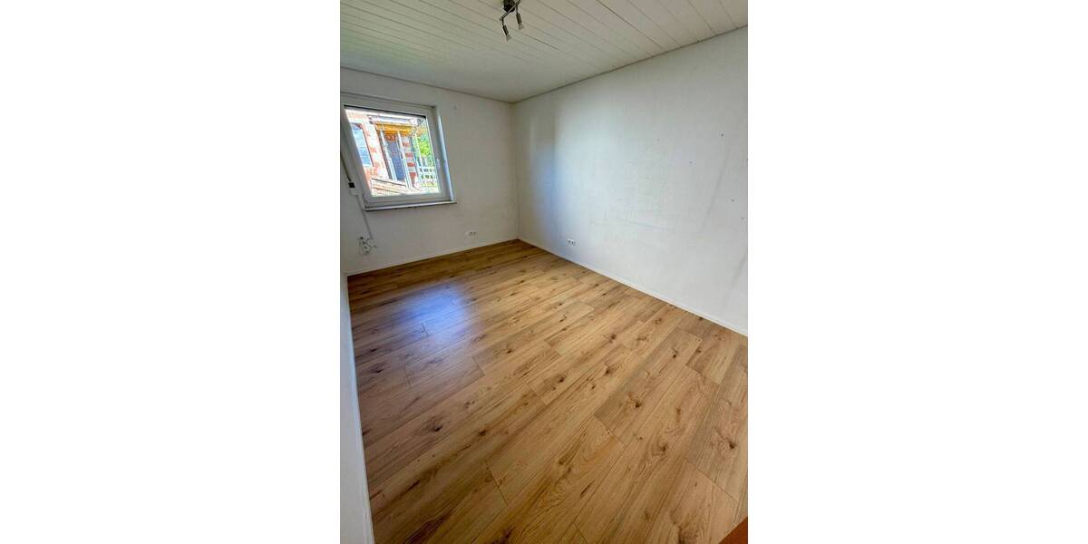 Einfamilienhaus Veitsbronn - 4 Zimmer, 124 m&sup2;, 1.450&euro; | Angebot:26673006