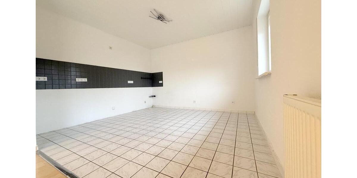 Helle 85m² Whg.frisch renoviert inkl. Vollbad,Gäste WC & Rolläden 3 zimmer