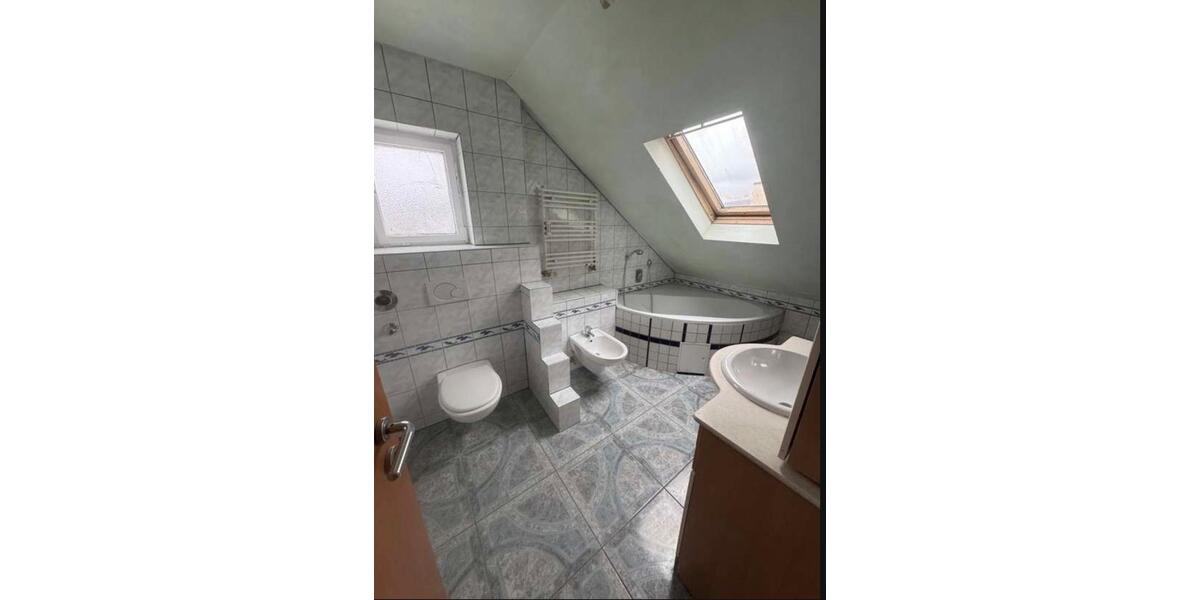 Dachgeschoßwohnung Stuttgart Stuttgart-West - 3 Zimmer, 77 m&sup2;, 1.250&euro; | Angebot:26671168