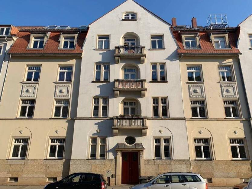 Ab Oktober 2025: Frisch renovierte 3-Zimmer-Wohnung mit kleinem Balkon & neuem Laminatboden