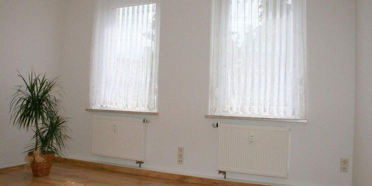 Etagenwohnung Gersdorf - 2 Zimmer, 57 m&sup2;, 300&euro; | Angebot:26251028