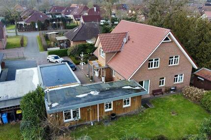 Großzügige Erdgeschosswohnung mit Garten in einem Zweifamilienhaus – ab 01.12.2025 frei 3 zimmer