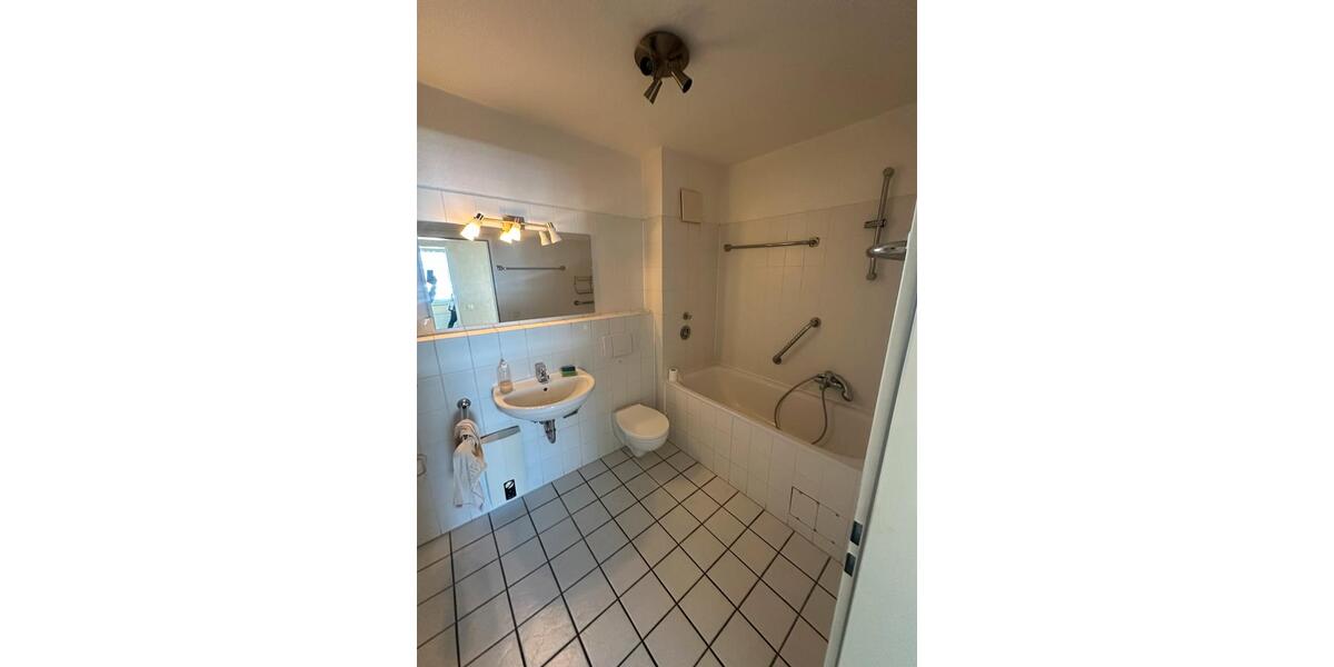 Etagenwohnung Solingen Aufderhöhe - 2 Zimmer, 72 m&sup2;, 880&euro; | Angebot:26644897