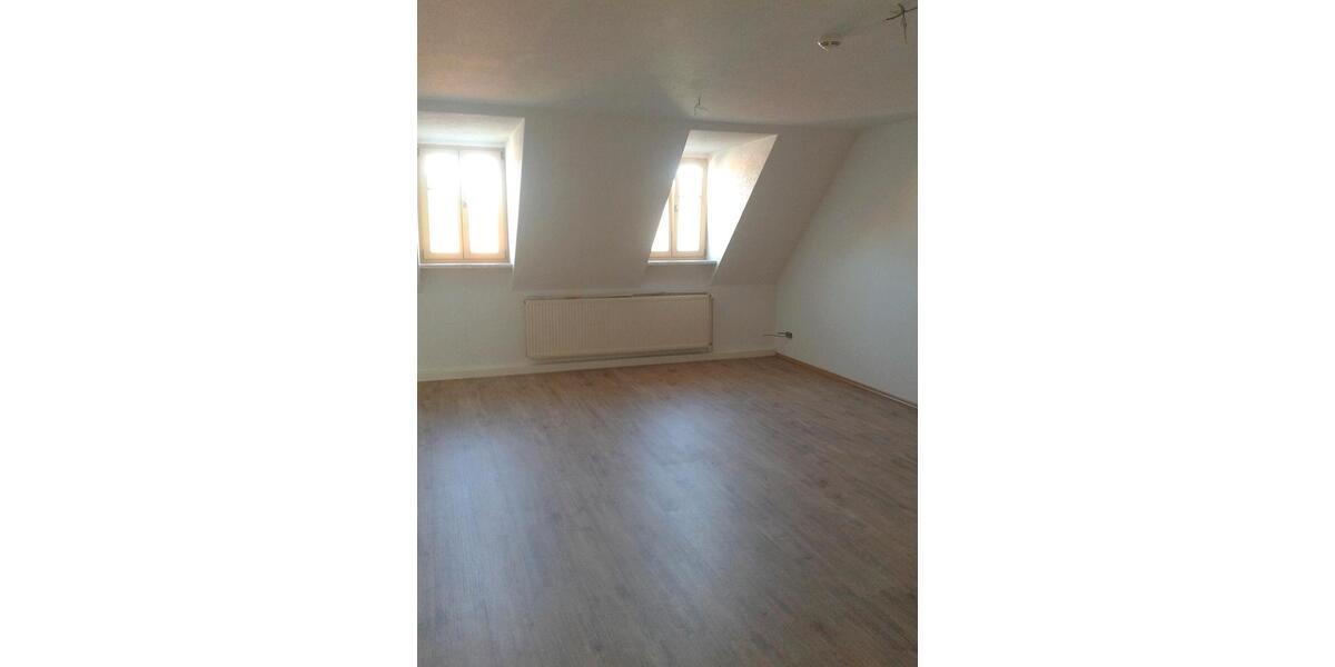 Dachgeschoßwohnung Sangerhausen - 3 Zimmer, 100 m&sup2;, 730&euro; | Angebot:24611287