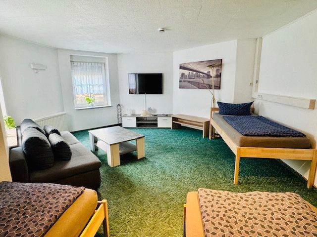 Wohnen auf Zeit Eisenhüttenstadt - 3 Zimmer, 75 m&sup2;, 18&euro; | Angebot:26366307