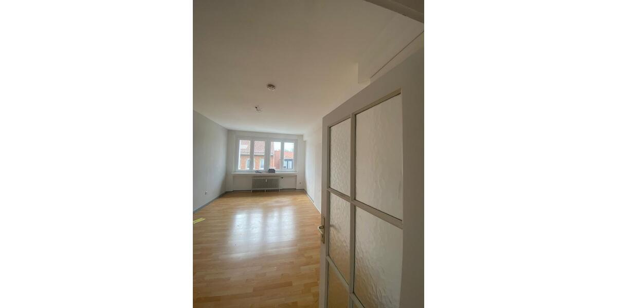 Etagenwohnung Hannover Mitte - 4 Zimmer, 98 m&sup2;, 1.370&euro; | Angebot:26020036