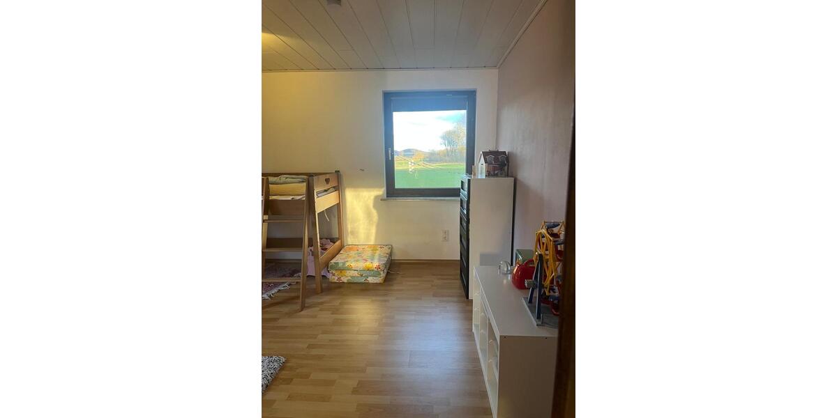 Hochparterre Eiterfeld - 3 Zimmer, 60 m&sup2;, 350&euro; | Angebot:25809523