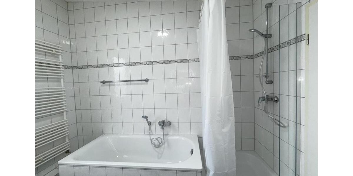 LIVE ON THE TOP FLOOR! Stylish 98 m² penthouse with terrace and underground parking 3 zimmer