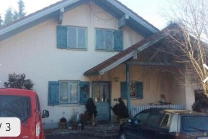 2 WG Zimmer mit eigenem Bad für AlleinerziehendeJunge Familie zimmer