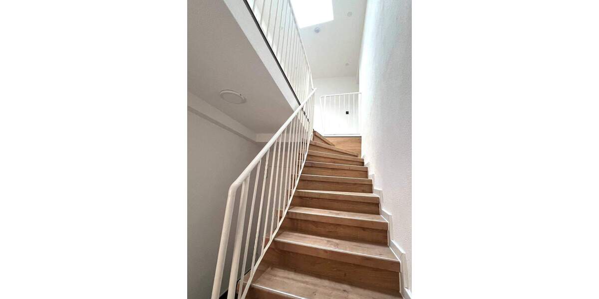 Mehrfamilienhaus, Wohnhaus Nußbaum - 7 Zimmer, 170 m&sup2;, 1.750&euro; | Angebot:25683782