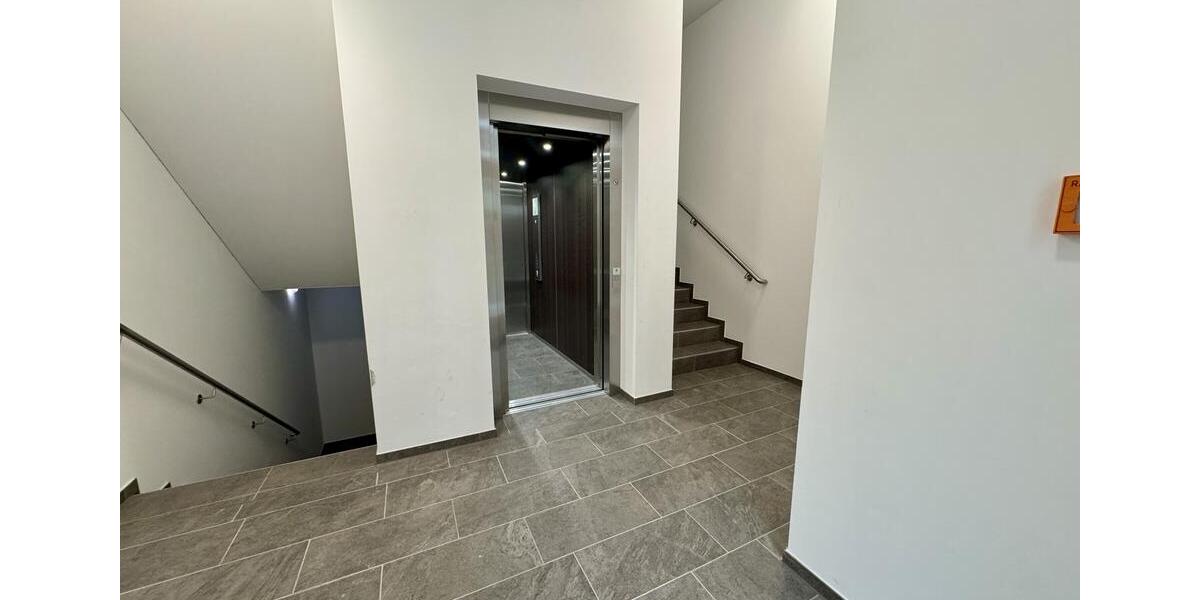 Moderne 3-Zimmer Wohnung mit Balkon und Loggia sowie TG-Stellplatz im Dichterviertel zu vermieten! 3 zimmer