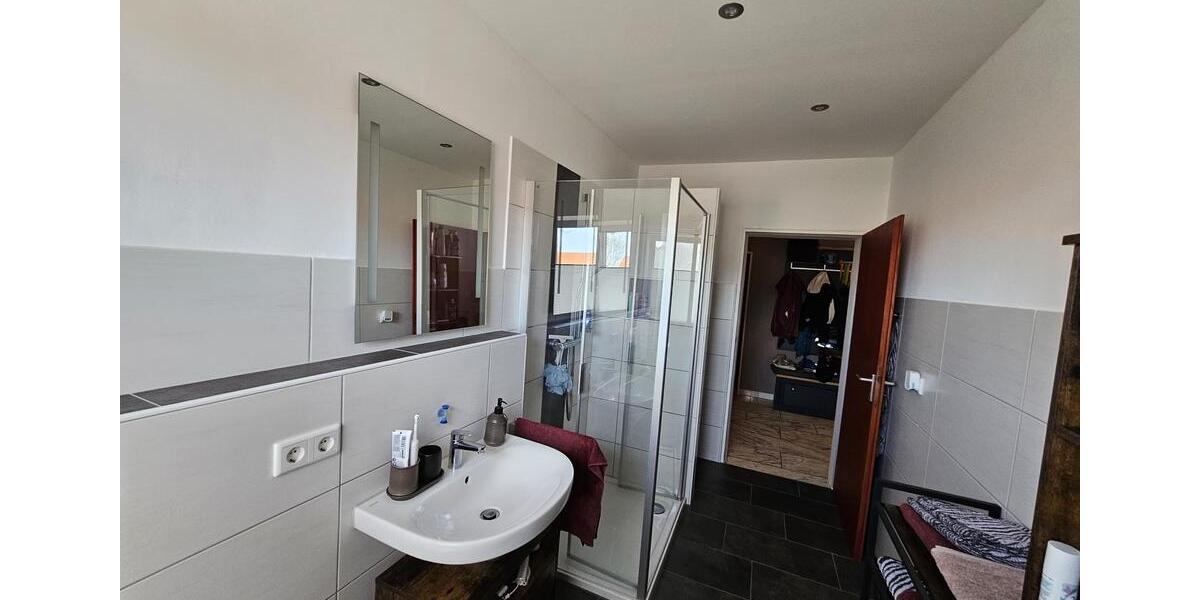 Etagenwohnung Diepholz - 4 Zimmer, 127 m&sup2;, 680&euro; | Angebot:26041111