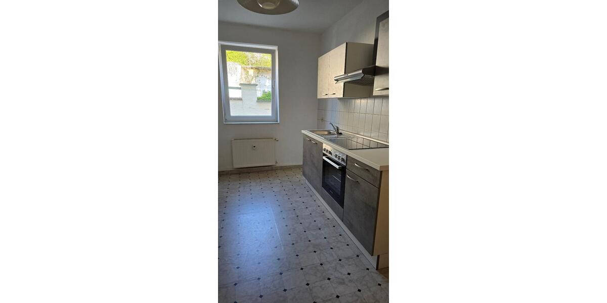 Erdgeschoßwohnung Burg Stargard - 1 Zimmer, 40 m&sup2;, 270&euro; | Angebot:26462282