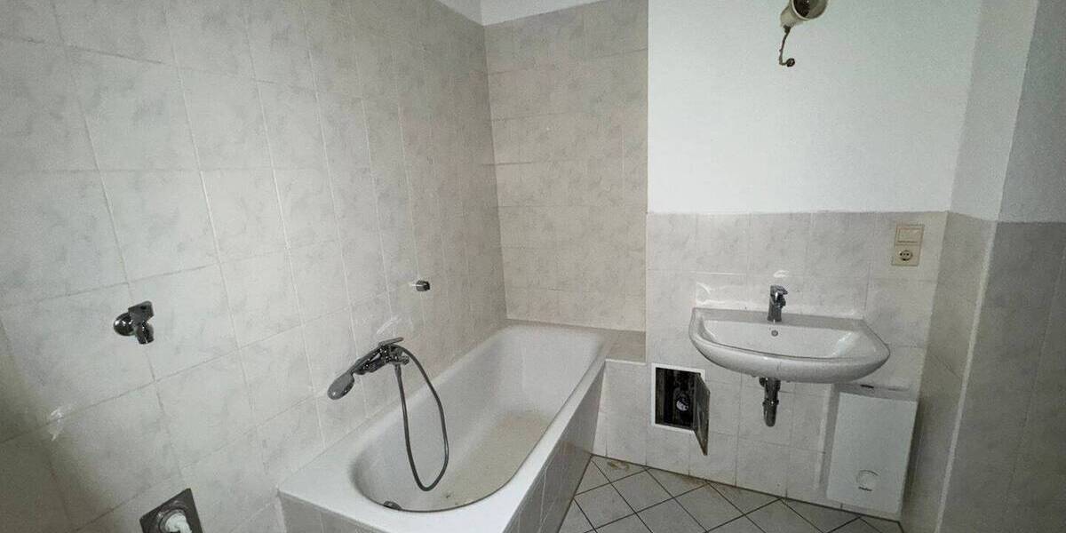 Etagenwohnung Görlitz Innenstadt - 3 Zimmer, 69 m&sup2;, 400&euro; | Angebot:26189198