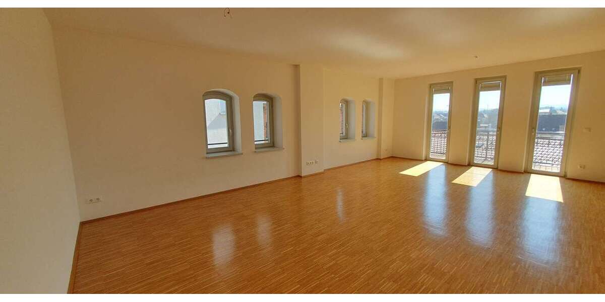 Etagenwohnung Bayreuth Kreuz - 3 Zimmer, 120 m&sup2;, 1.511&euro; | Angebot:27246429
