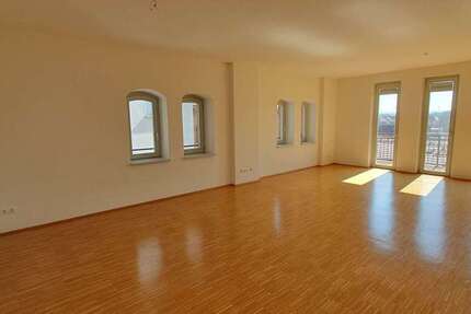 Wohnung Bayreuth Kreuz - 3 Zimmer, 120 m&sup2;, 1.511&euro; | Angebot:27246429