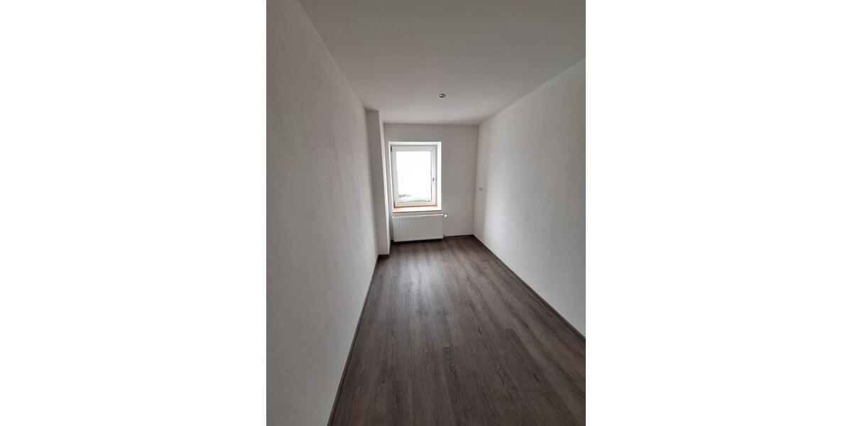 Etagenwohnung Großlittgen - 6 Zimmer, 160 m&sup2;, 1.300&euro; | Angebot:25638113