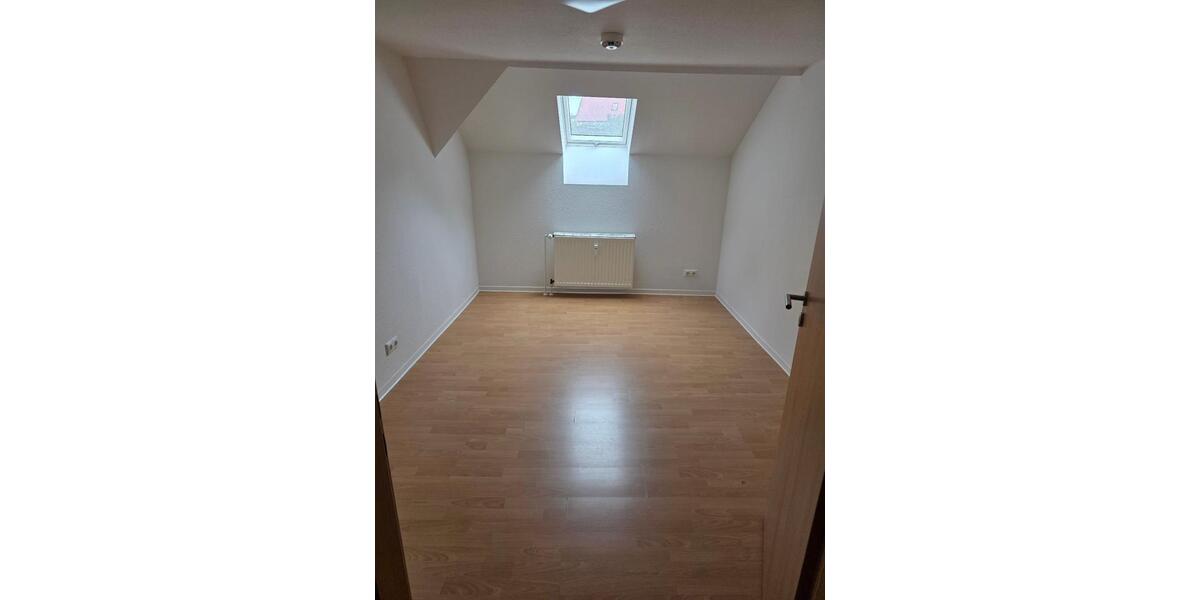 Dachgeschoßwohnung Triptis - 2.5 Zimmer, 422&euro; | Angebot:21660722