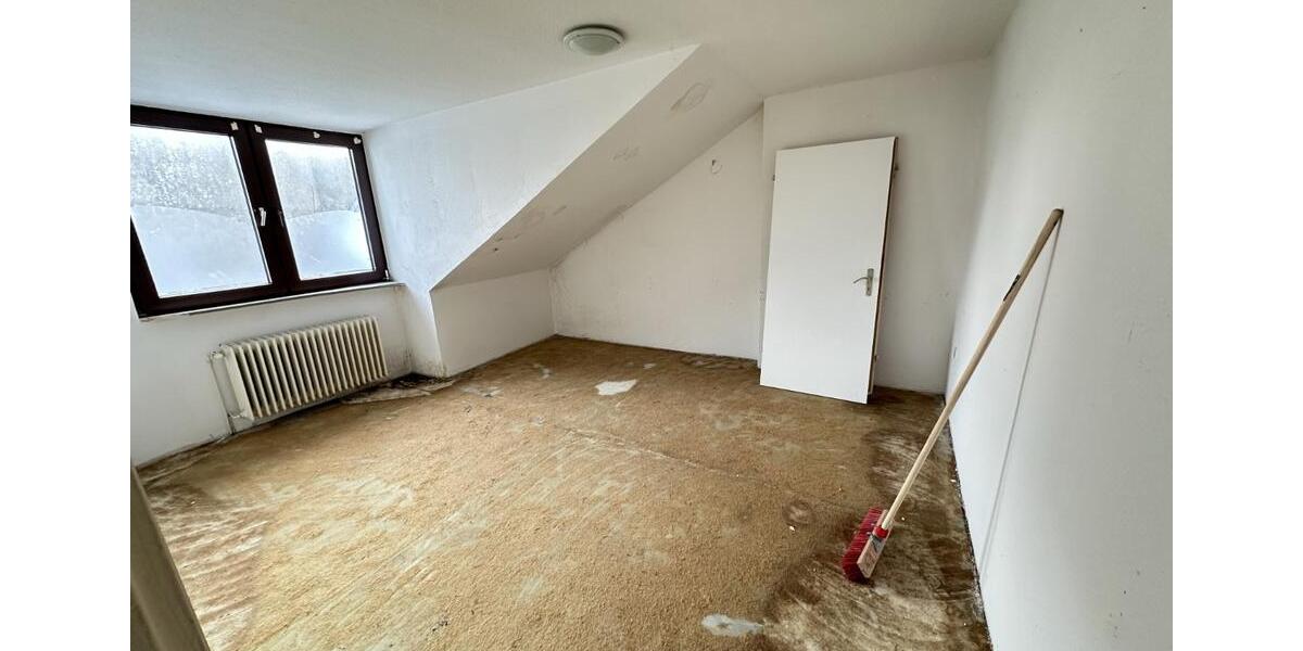 Dachgeschoßwohnung Emden Tholenswehr - 3 Zimmer, 70 m&sup2;, 540&euro; | Angebot:26023671