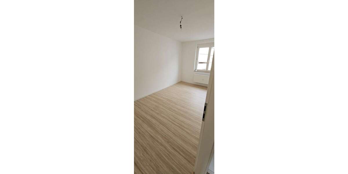 Etagenwohnung Pforzheim Dillweißenstein - 3 Zimmer, 71 m&sup2;, 650&euro; | Angebot:27101120