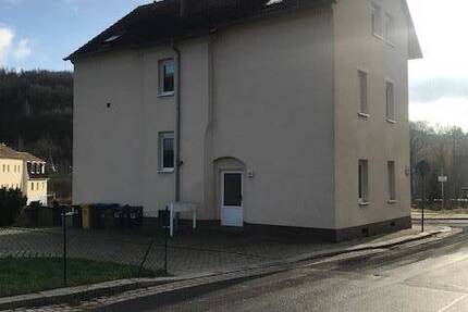 DG 3,5-Zimmer mit Tageslichtbad und Laminat in ruhiger Lage!!! 4 zimmer