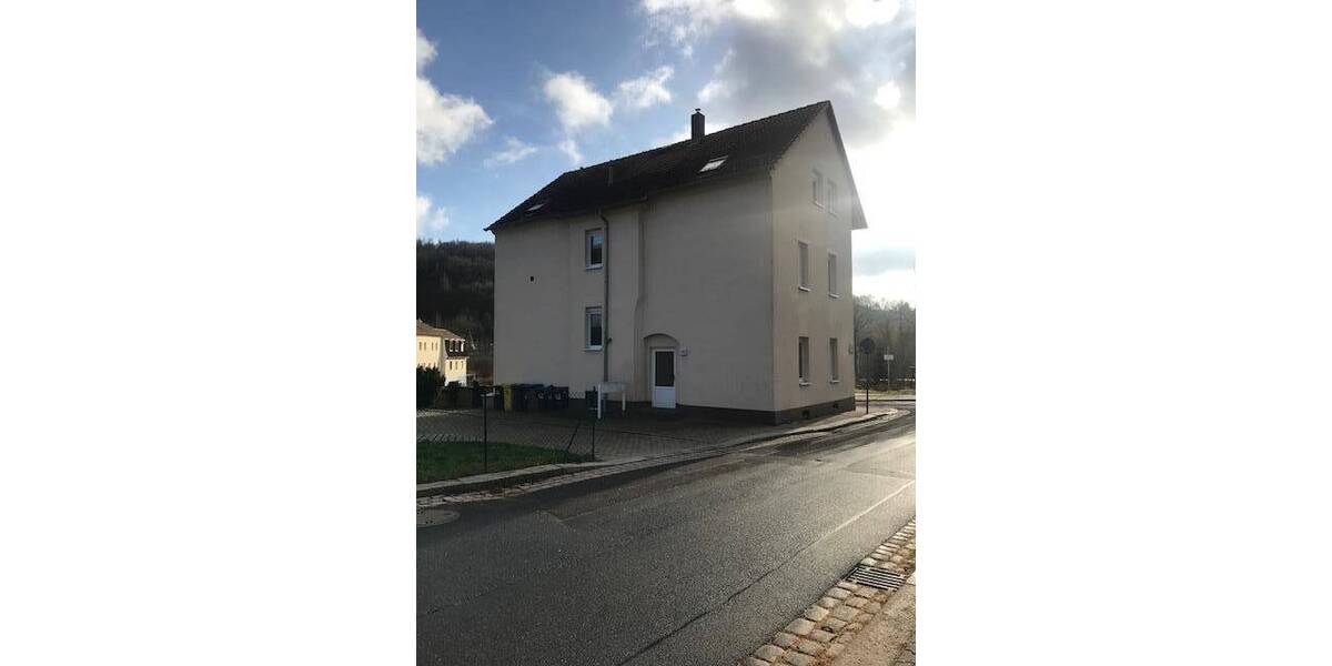 DG 3,5-Zimmer mit Tageslichtbad und Laminat in ruhiger Lage!!! 4 zimmer