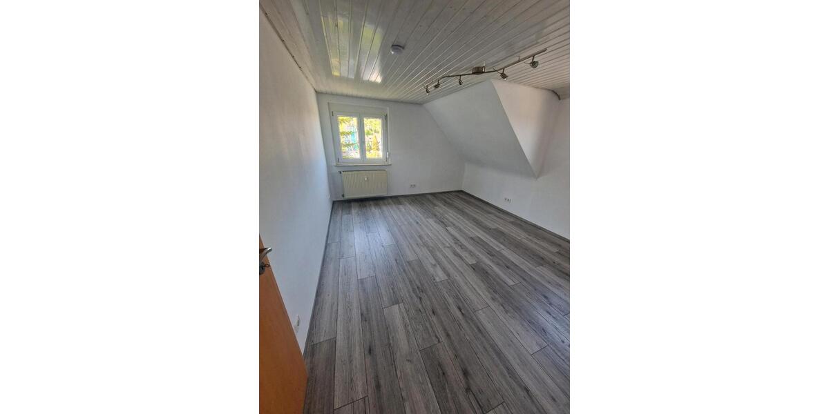 Dachgeschoßwohnung Grafenau - 4 Zimmer, 99 m&sup2;, 1.233&euro; | Angebot:26585718