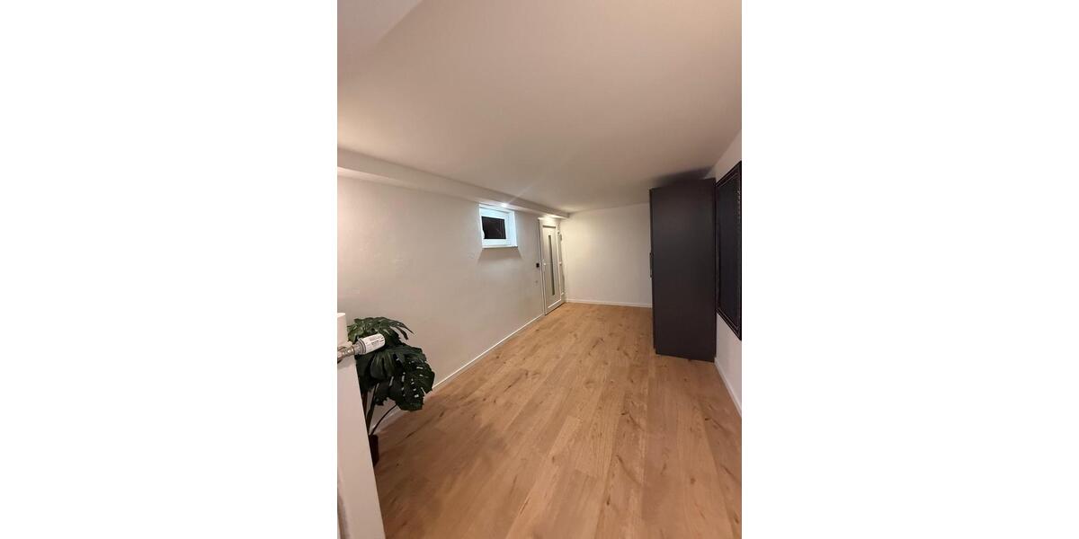 Kellerwohnung im Familienhaus 3 zimmer