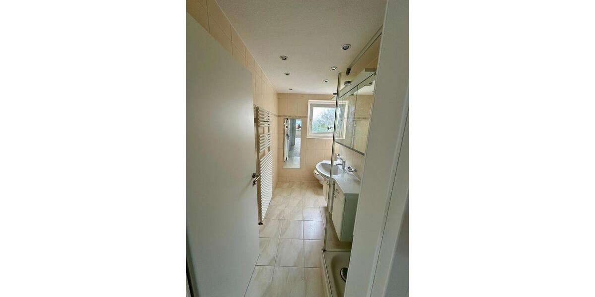 Einfamilienhaus Villingen-Schwenningen Schwenningen - 5 Zimmer, 152 m&sup2;, 1.350&euro; | Angebot:25719338