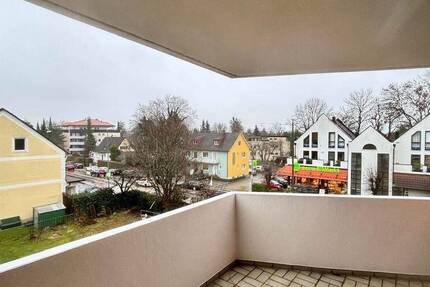 Ideale Zentrumslage mit neuer Küche und teilrenoviert