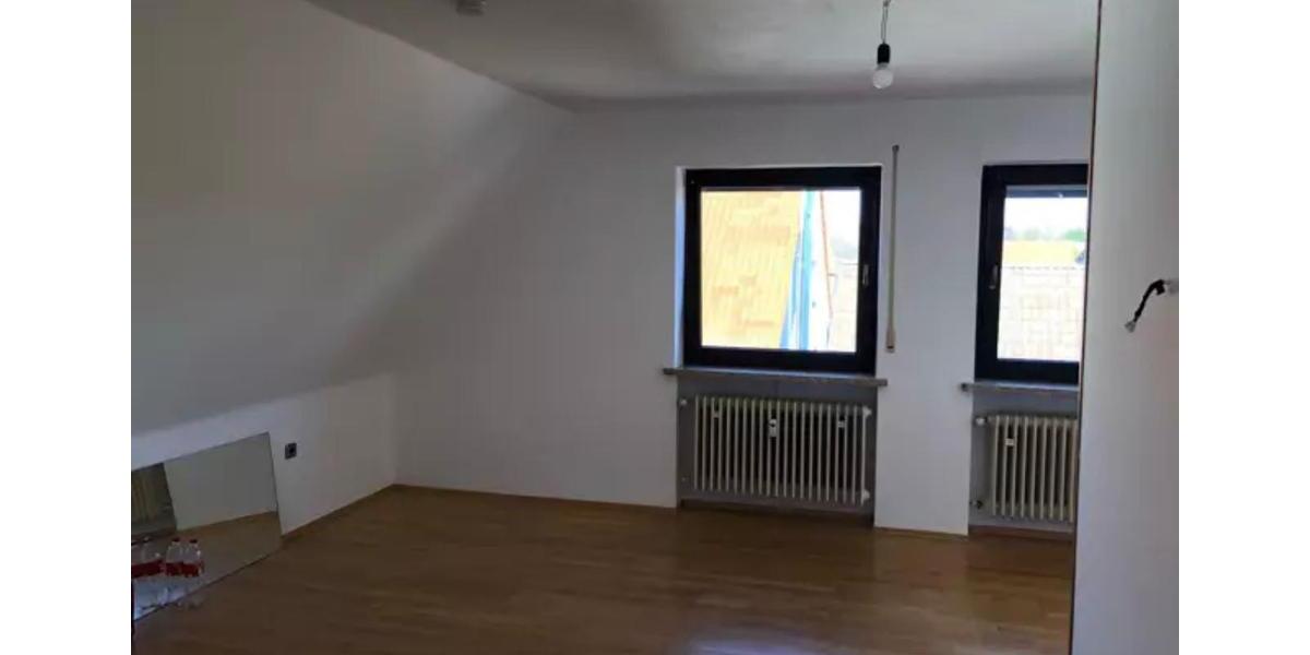 Dachgeschoßwohnung Zapfendorf - 2.5 Zimmer, 75 m&sup2;, 590&euro; | Angebot:25022756