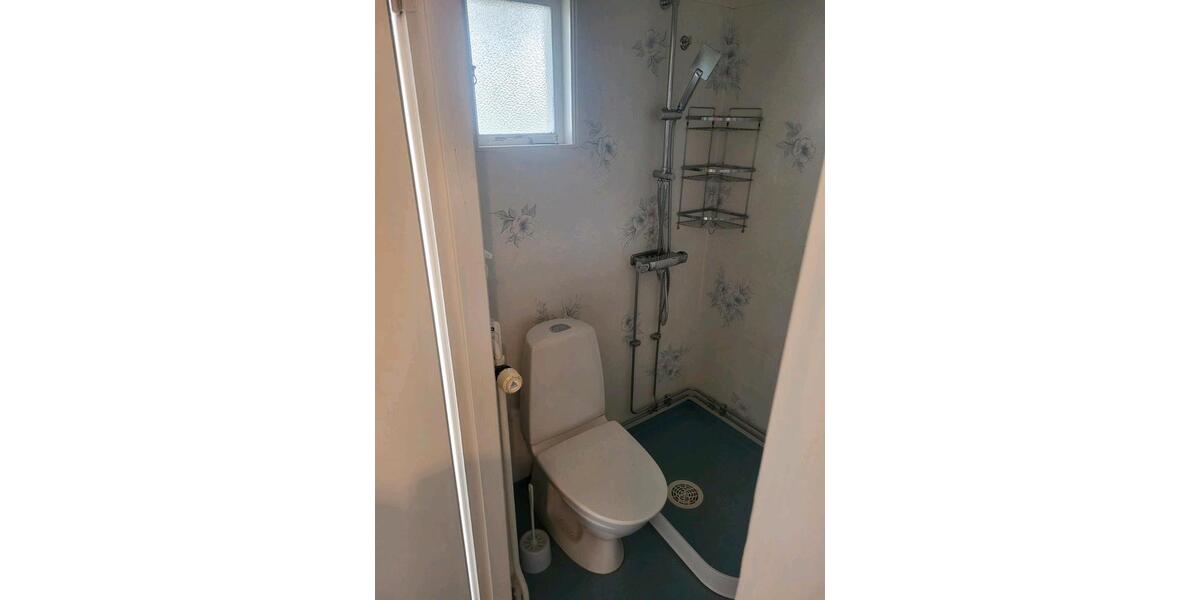 Einfamilienhaus Esens - 7 Zimmer, 100 m&sup2;, 80&euro; | Angebot:24830505