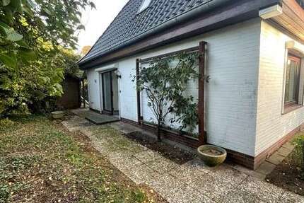Haus Reinbek - 3 Zimmer, 125 m&sup2;, 1.650&euro; | Angebot:27656347