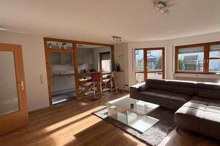 Helle 2-Zimmer-Wohnung mit Balkon und offener Küche 2 zimmer