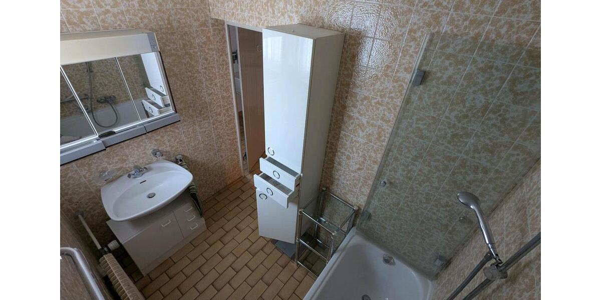 Wohnen auf Zeit Gomaringen - 4.5 Zimmer, 600&euro; | Angebot:22232449