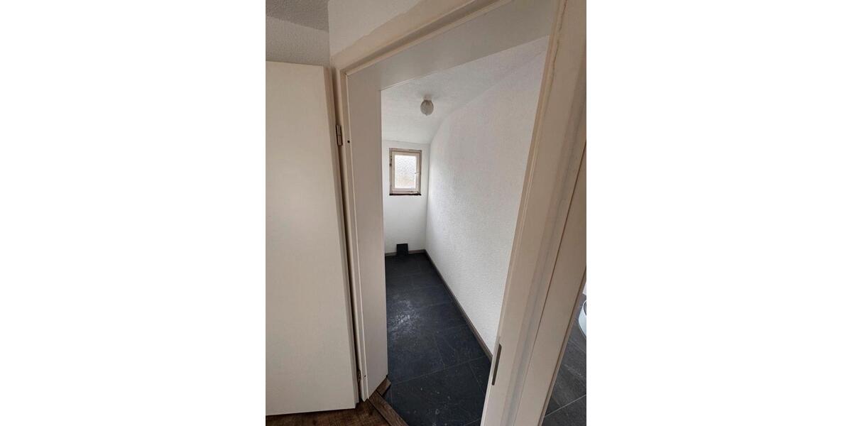 Dachgeschoßwohnung Möckmühl - 3 Zimmer, 60 m&sup2;, 750&euro; | Angebot:26030748