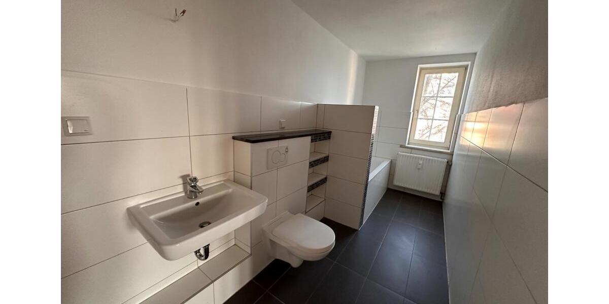 Etagenwohnung Felsberg - 4 Zimmer, 71 m&sup2;, 595&euro; | Angebot:25824537