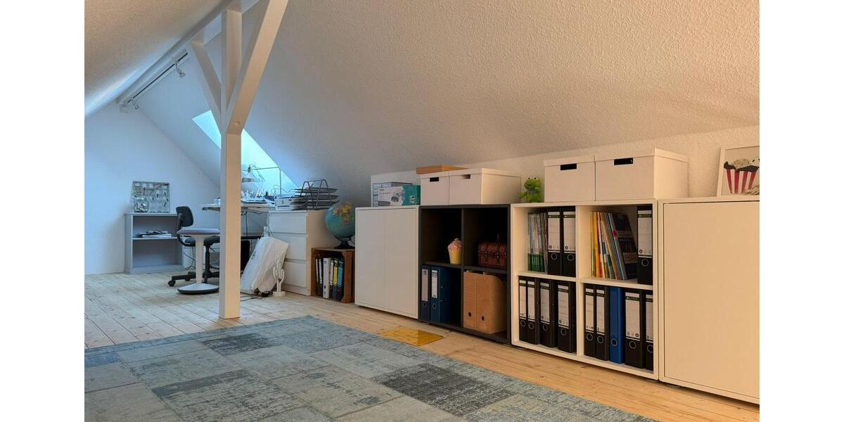 Dachgeschoßwohnung Bielefeld Mitte - 3 Zimmer, 85 m&sup2;, 1.200&euro; | Angebot:26272874