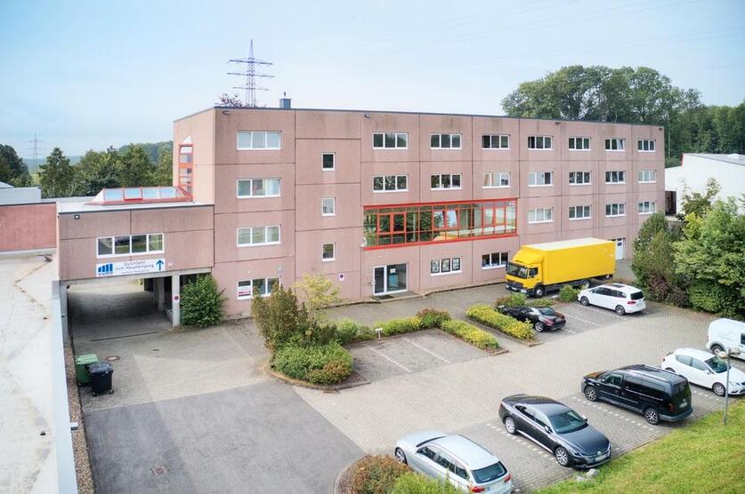 Agil arbeiten, flexibel mieten, in vielen Größen verfügbar! Mikrobüros 25 m²50 m²75 m² im WWZZ!